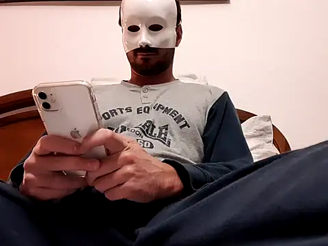 Snapshot of ItalStall chatting on October 4, 8:18 pm ItalStall online show from October 4, 8:18 pm