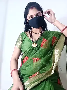 Snapshot of Cute-Aadhvita chatting on February 8, 6:44 pm Cute-Aadhvita online show from February 8, 6:44 pm