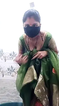 Snapshot of Cute-Aadhvita chatting on February 12, 6:29 am Cute-Aadhvita online show from February 12, 6:29 am