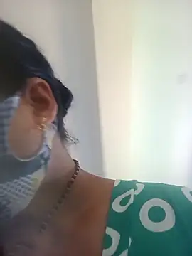 Snapshot of Cute-Aadhvita chatting on September 13, 4:34 am Cute-Aadhvita online show from September 13, 4:34 am