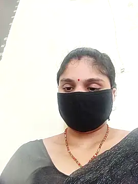 Snapshot of Cute-Aadhvita chatting on October 8, 9:18 am Cute-Aadhvita online show from October 8, 9:18 am