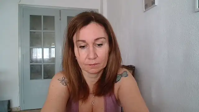 Snapshot of TamaraSweetxo chatting on February 18, 11:00 am TamaraSweetxo online show from February 18, 11:00 am