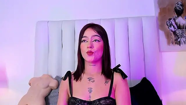 chloe wilson7 online show from May 19, 11:27 am