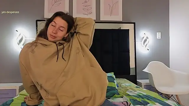 jolie lov online show from February 9, 1:26 pm