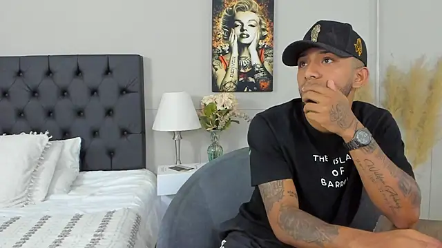 Robin Rief online show from February 10, 2:19 am