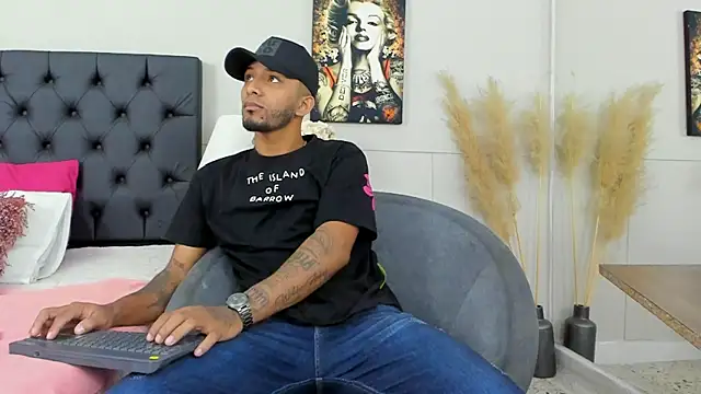 Robin Rief online show from March 9, 3:22 am