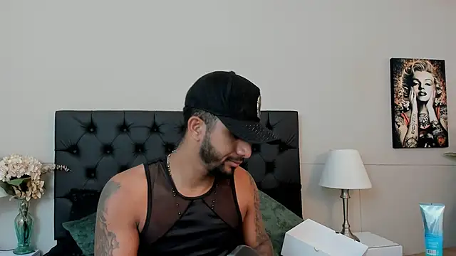 Robin Rief online show from September 22, 3:19 am