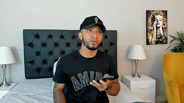 Robin Rief online show from October 8, 3:37 am