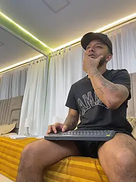 Robin Rief online show from February 10, 3:54 am