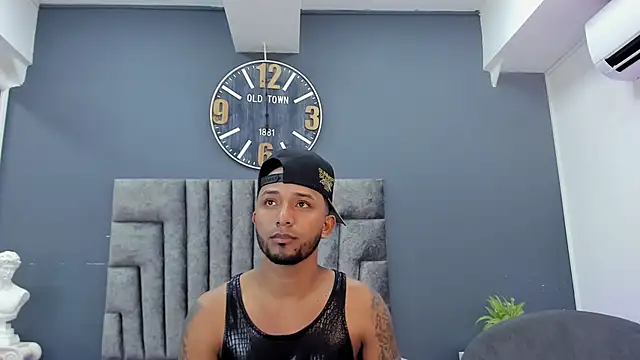 Robin Rief online show from March 29, 7:47 pm