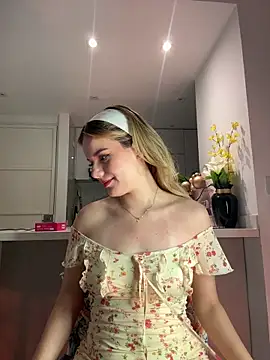 NicoleCut online show from March 7, 11:24 pm