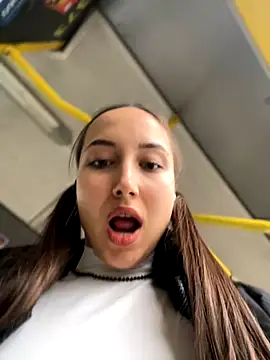 Snapshot of VelvetVixenI chatting on November 5, 12:38 pm VelvetVixenI online show from November 5, 12:38 pm