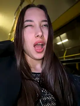 Snapshot of VelvetVixenI chatting on November 27, 5:37 pm VelvetVixenI online show from November 27, 5:37 pm