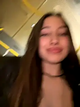 Snapshot of VelvetVixenI chatting on December 5, 7:32 pm VelvetVixenI online show from December 5, 7:32 pm