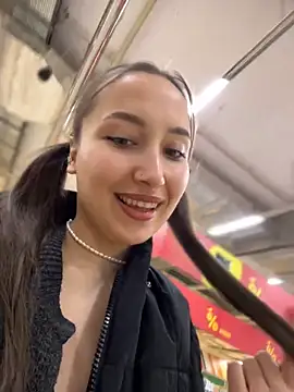 Snapshot of VelvetVixenI chatting on January 7, 4:20 pm VelvetVixenI online show from January 7, 4:20 pm