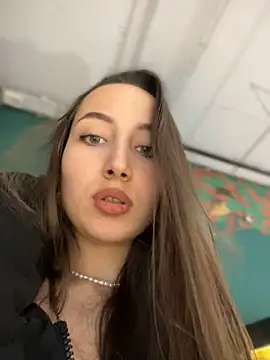 Snapshot of VelvetVixenI chatting on January 14, 3:39 pm VelvetVixenI online show from January 14, 3:39 pm