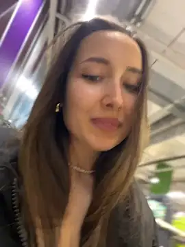 Snapshot of VelvetVixenI chatting on February 10, 5:17 pm VelvetVixenI online show from February 10, 5:17 pm