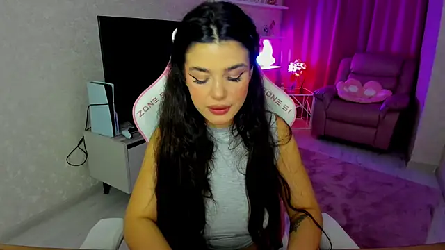 AlluringAriel online show from November 10, 6:18 pm