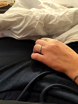 ariel-rick online show from December 19, 10:28 pm