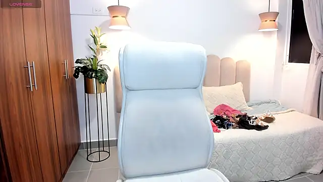 Snapshot of kiim_sweett chatting on January 15, 7:37 am kiim sweett online show from January 15, 7:37 am