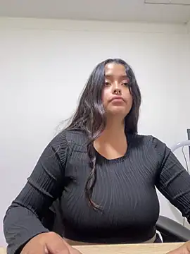 Ariana Pierce online show from July 5, 1:40 pm