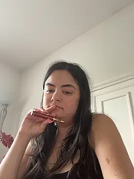 Snapshot of littlemissbabycakes chatting on April 21, 8:55 pm littlemissbabycakes online show from April 21, 8:55 pm