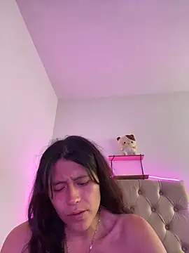Snapshot of mariana_21x chatting on January 20, 6:53 pm mariana 21x online show from January 20, 6:53 pm