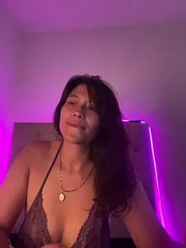 Snapshot of mariana_21x chatting on January 24, 12:31 pm mariana 21x online show from January 24, 12:31 pm