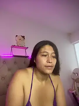 Snapshot of mariana_21x chatting on February 4, 1:27 pm mariana 21x online show from February 4, 1:27 pm
