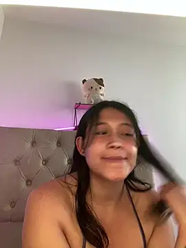 Snapshot of mariana_21x chatting on February 27, 7:37 pm mariana 21x online show from February 27, 7:37 pm