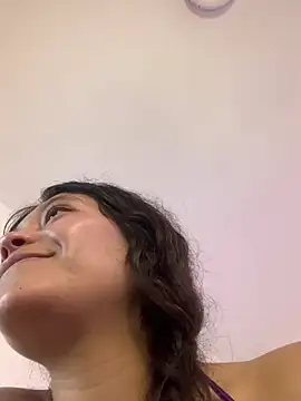 Snapshot of mariana_21x chatting on March 7, 4:00 pm mariana 21x online show from March 7, 4:00 pm