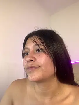 Snapshot of mariana_21x chatting on March 10, 7:07 pm mariana 21x online show from March 10, 7:07 pm
