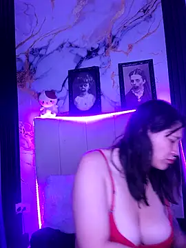Snapshot of mariana_21x chatting on October 21, 12:39 pm mariana 21x online show from October 21, 12:39 pm