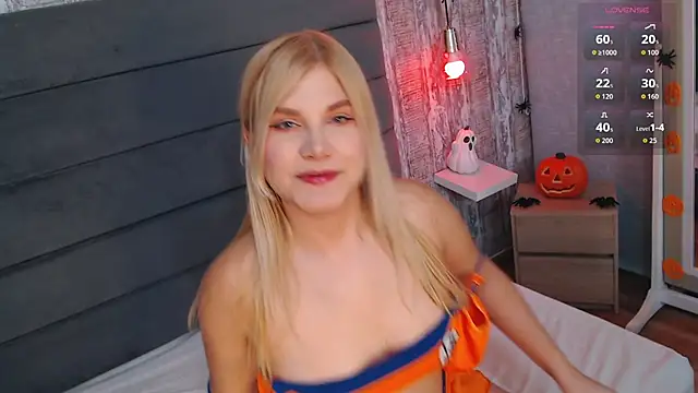 Snapshot of CrystalWoods94 chatting on October 1, 1:50 pm CrystalWoods94 online show from October 1, 1:50 pm