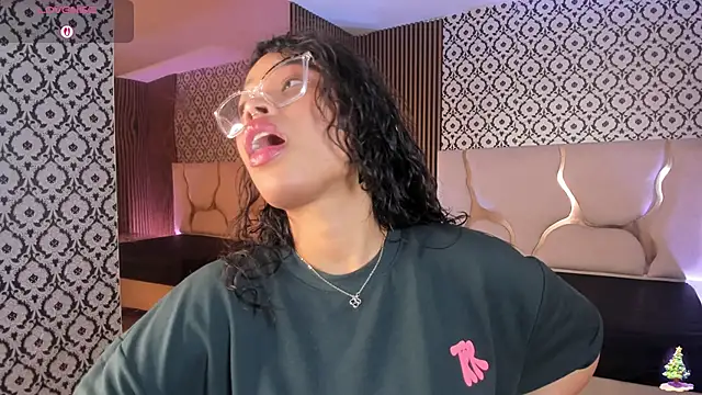 penelope tay1 online show from December 23, 3:26 am