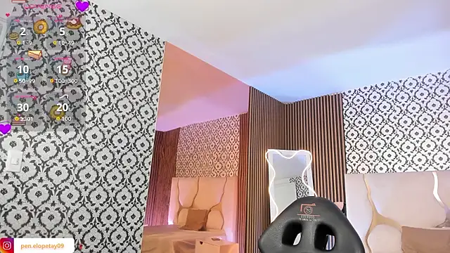 Snapshot of penelope_tay1 chatting on February 6, 3:00 am penelope tay1 online show from February 6, 3:00 am