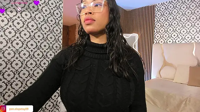 Snapshot of penelope_tay1 chatting on February 9, 3:43 am penelope tay1 online show from February 9, 3:43 am