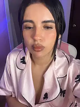 Emily-14 online show from May 6, 3:57 am