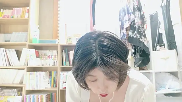 Snapshot of morikawa_sayaka chatting on January 9, 12:57 am morikawa sayaka online show from January 9, 12:57 am