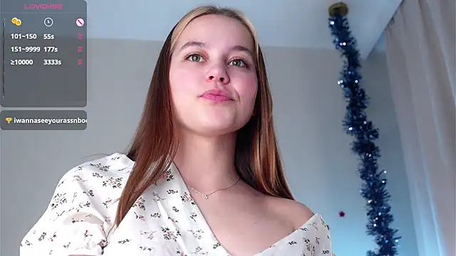 Snapshot of FalineDowlen chatting on January 12, 1:32 am FalineDowlen online show from January 12, 1:32 am