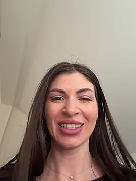 Snapshot of sweetndcrazy chatting on March 8, 9:35 am sweetndcrazy online show from March 8, 9:35 am