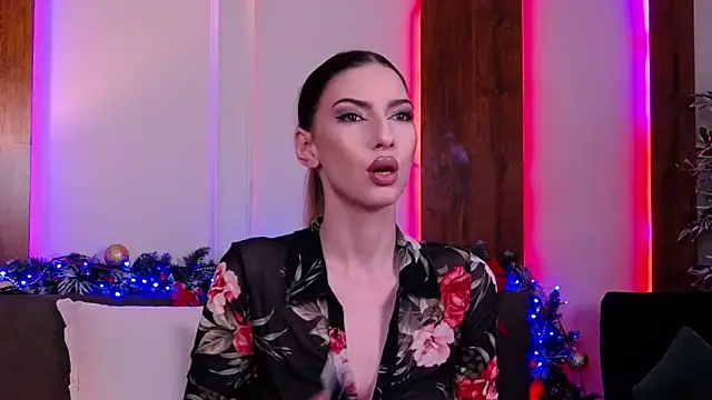 Snapshot of SkylerSpark chatting on December 22, 8:06 pm SkylerSpark online show from December 22, 8:06 pm