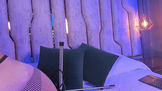 giorgia 13 online show from March 21, 9:23 am