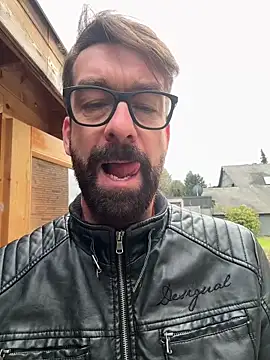 Snapshot of Sash_Ge chatting on February 15, 11:06 am Sash Ge online show from February 15, 11:06 am