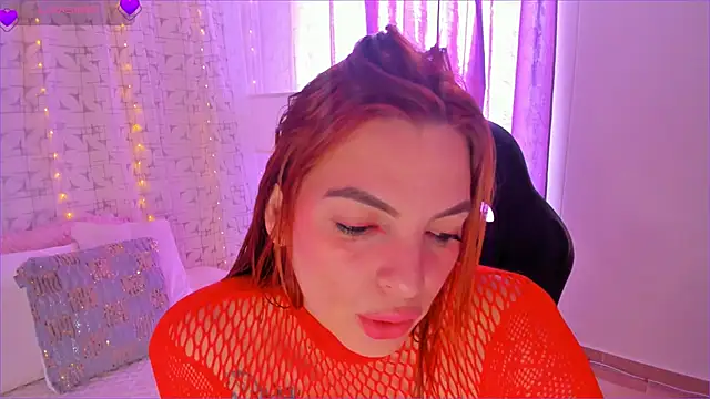 Snapshot of emilia_rey_ chatting on March 2, 7:56 pm emilia rey online show from March 2, 7:56 pm