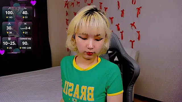 Milla Aheo online show from February 12, 1:17 pm