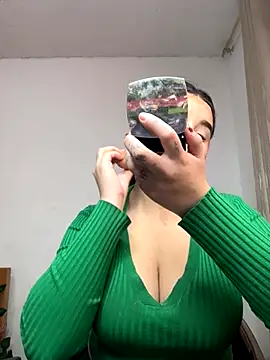 SaraBraun  online show from September 27, 4:23 pm