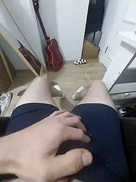 Snapshot of karkerkor chatting on February 4, 10:47 pm karkerkor online show from February 4, 10:47 pm