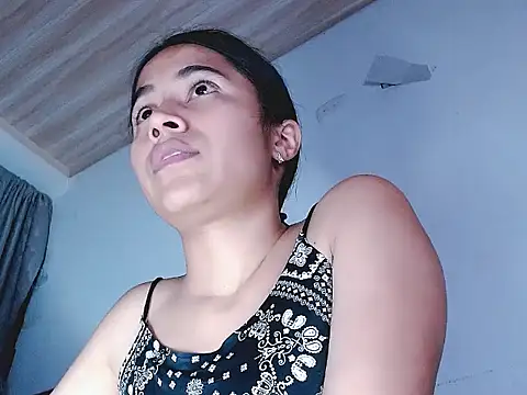 Snapshot of brihanna_lena chatting on May 7, 5:46 am brihanna lena online show from May 7, 5:46 am