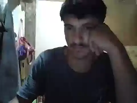 Snapshot of xxx-999 chatting on April 5, 6:10 am xxx-999 online show from April 5, 6:10 am